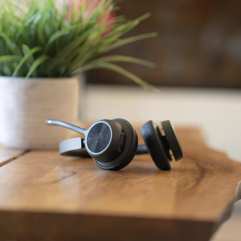Poly Voyager 4320 UC Wireless Headset USB-C and BT700 Adapter 76U50AA